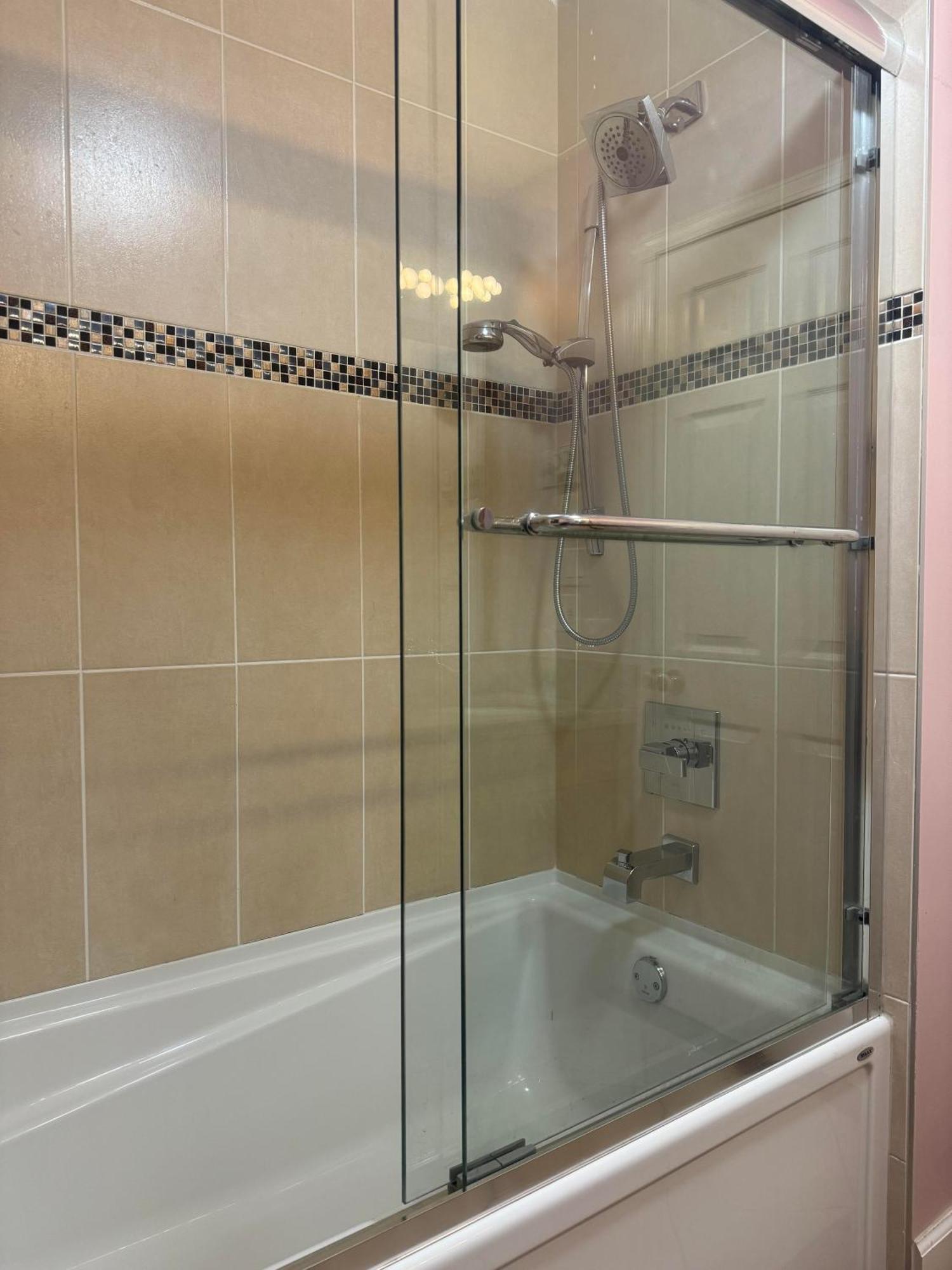 Comfortable Guest Home Near Downtown Vancouver & Sights & Stores Exteriör bild